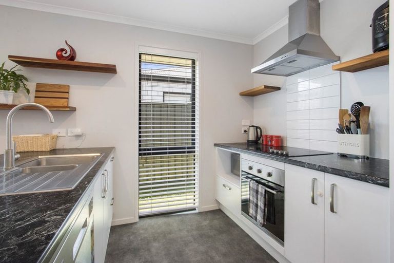 Photo of property in 5 Moss Lane, Omokoroa, 3114