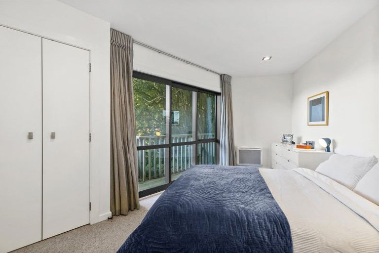 Photo of property in 131 Raroa Road, Aro Valley, Wellington, 6012