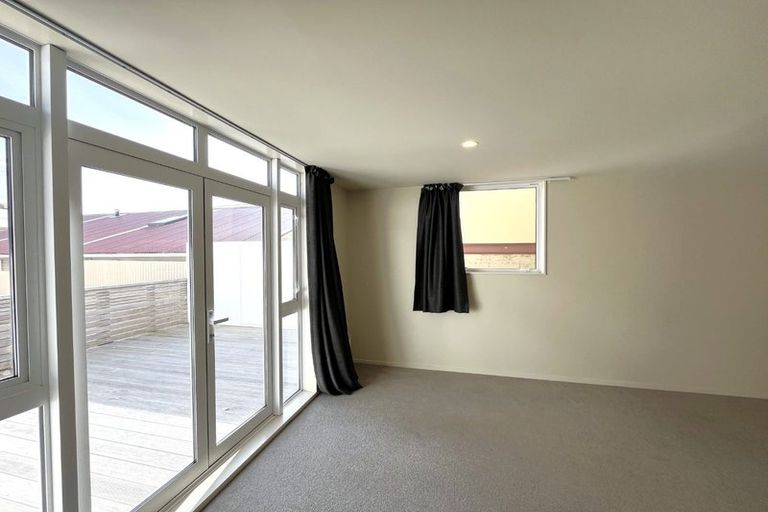 Photo of property in Pirie Street Townhouses, 35/35 Pirie Street, Mount Victoria, Wellington, 6011