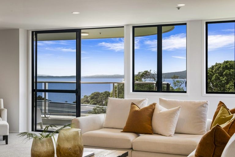 Photo of property in 4c/173 Hurstmere Road, Takapuna, Auckland, 0622