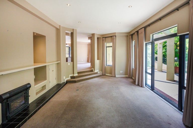 Photo of property in 5 The Oaks, Awapuni, Palmerston North, 4412