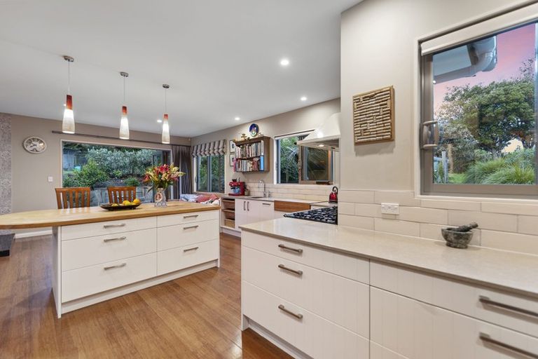 Photo of property in 18 Stevensons Crescent, Albany Heights, Albany, 0793