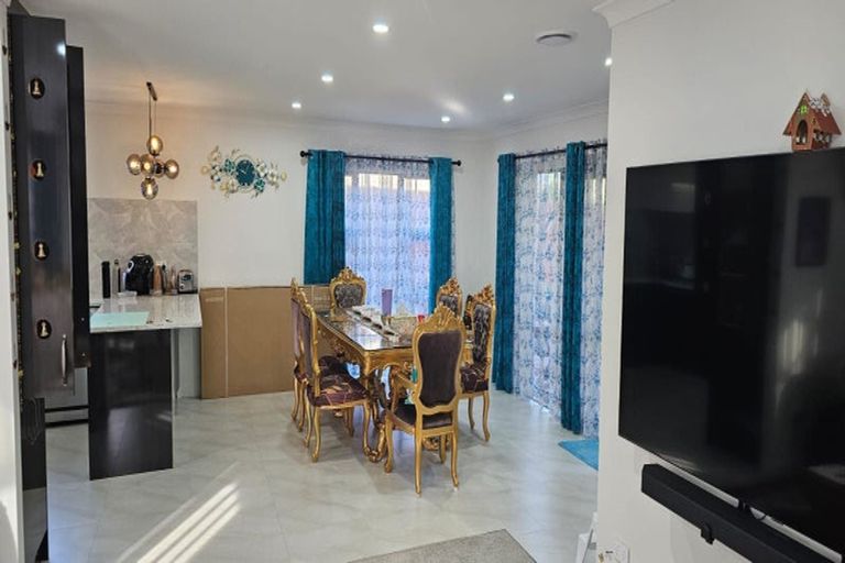 Photo of property in 75a Andrew Road, Howick, Auckland, 2010