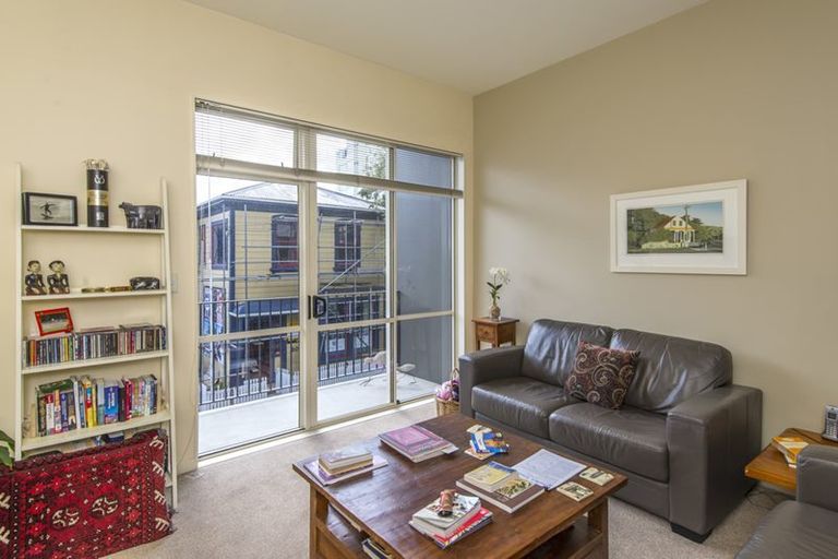 Photo of property in De Vere Apartments, 24/23 Tennyson Street, Te Aro, Wellington, 6011