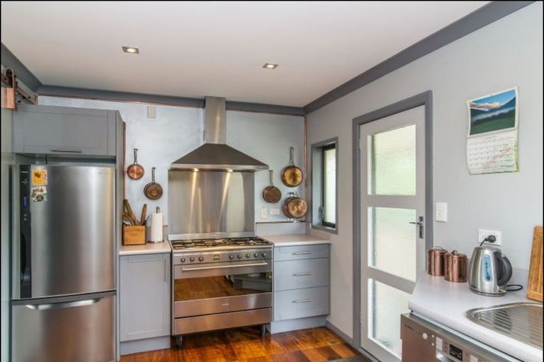 Photo of property in 44 Gavin Road, Raumati Beach, Paraparaumu, 5032