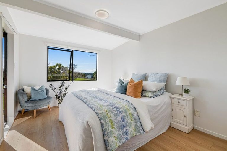 Photo of property in 24 Bronzewing Terrace, Unsworth Heights, Auckland, 0632