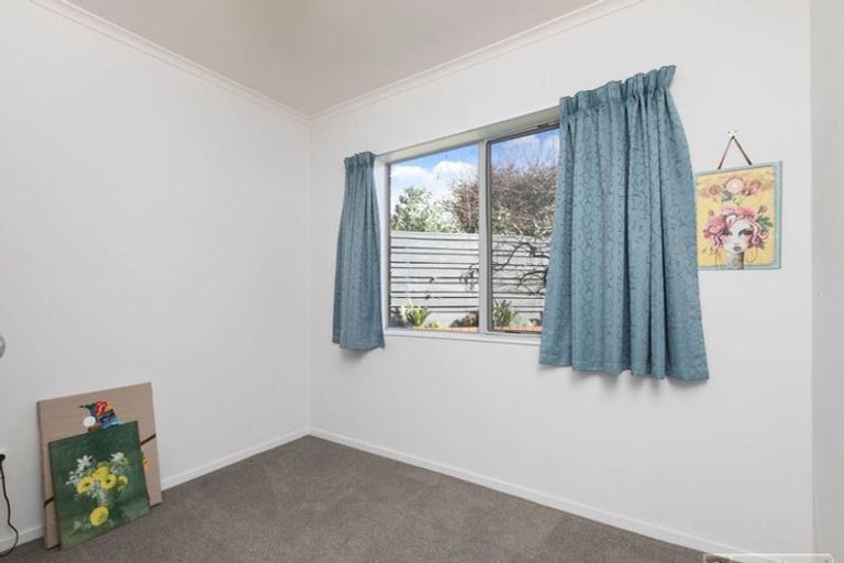 Photo of property in 2/304 Otumoetai Road, Otumoetai, Tauranga, 3110