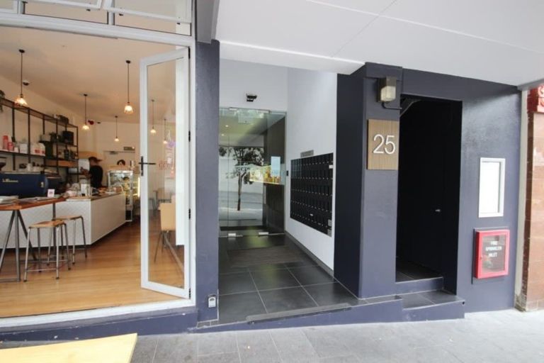 Photo of property in 25a Rutland Road, Stanley Point, Auckland, 0624