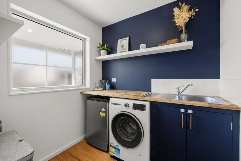Photo of property in 6 Kingsgate Place, Burnside, Christchurch, 8053