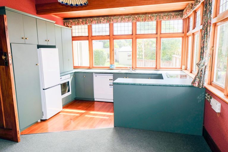 Photo of property in 74 Wharfe Street, South Hill, Oamaru, 9400