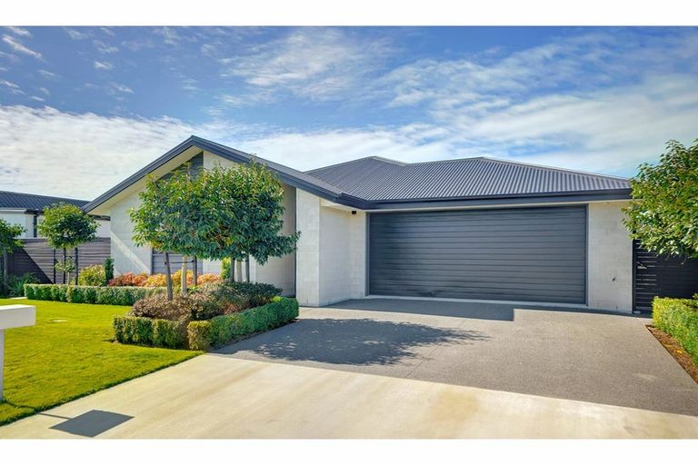 Photo of property in 32 Shrimpton Avenue, Woodend, 7610