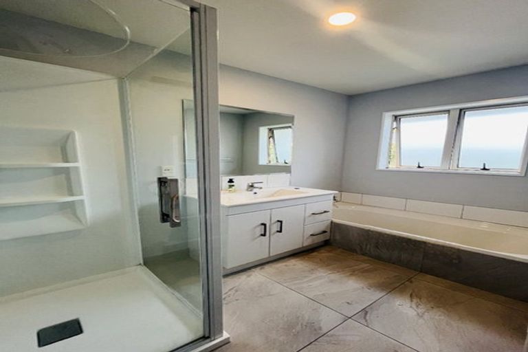 Photo of property in 8 Ridgewood Place, Shirley, Christchurch, 8061