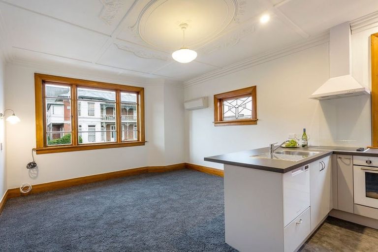 Photo of property in 53 Manor Place, Dunedin Central, Dunedin, 9016