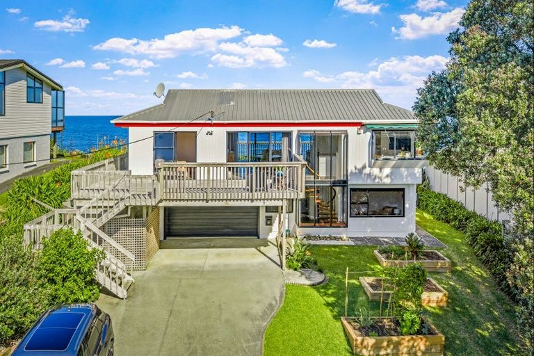 Photo of property in 61 Grand View Road, Leigh, 0985