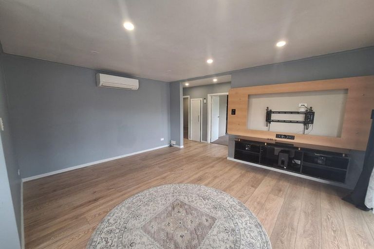 Photo of property in 16 Scott Road, Papakura, 2110