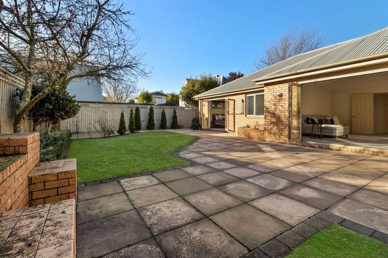 Photo of property in 152 Ilam Road, Ilam, Christchurch, 8041