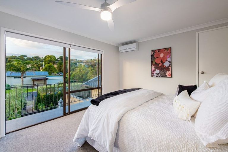 Photo of property in 8a Westbourne Road, Murrays Bay, Auckland, 0630