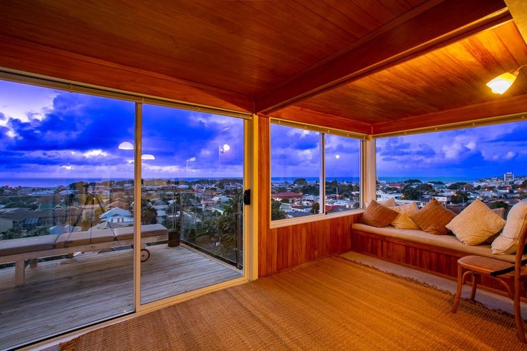 Photo of property in 156 Vivian Street, New Plymouth, 4310