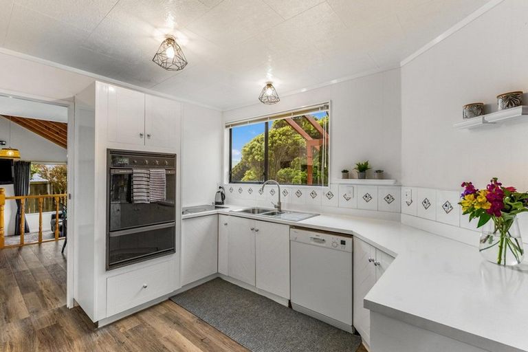 Photo of property in 57 Shackle Lane, Whitby, Porirua, 5024