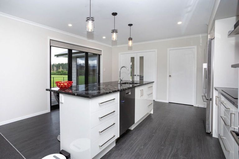 Photo of property in 34 Cowper Road, Dannevirke, 4930