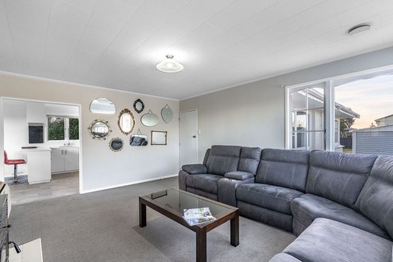 Photo of property in 10 Bruce Street, Waikiwi, Invercargill, 9810