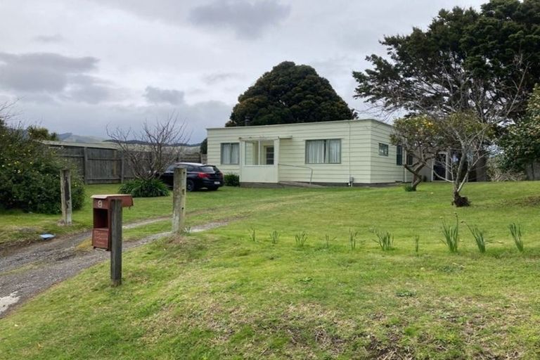 Photo of property in 8 Victor Road, Raumati Beach, Paraparaumu, 5032