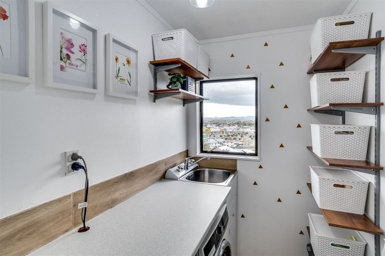 Photo of property in 5/9 Milton Road, Bluff Hill, Napier, 4110