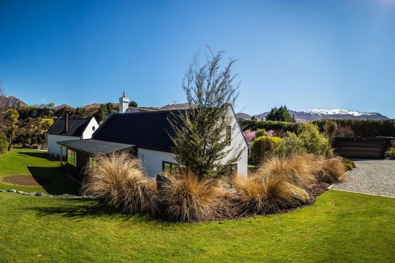 Photo of property in 310 Tucker Beach Road, Queenstown Hill, Queenstown, 9371