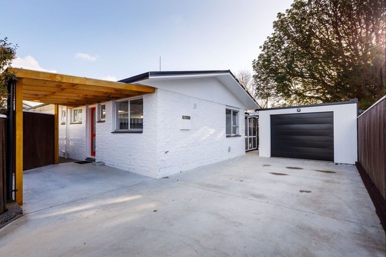 Photo of property in 1/7 Brierley Place, Marfell, New Plymouth, 4310