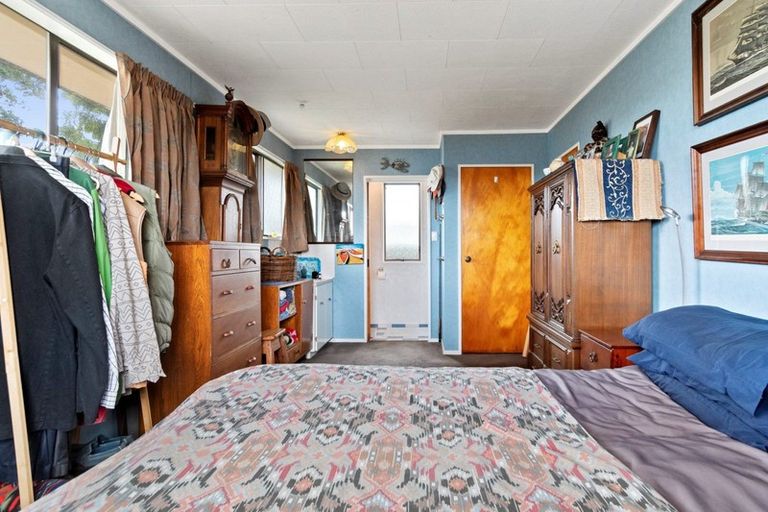 Photo of property in 64 Welcome Bay Road, Welcome Bay, Tauranga, 3112