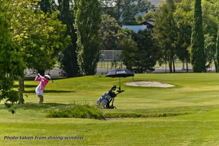 Photo of property in 1/24 Seabreeze Road, Narrow Neck, Auckland, 0624