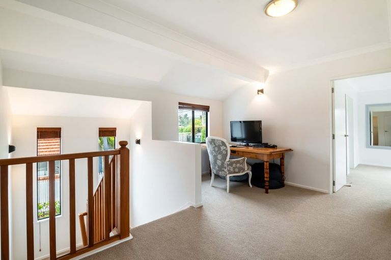 Photo of property in 8a Onepoto Road, Hauraki, Auckland, 0622