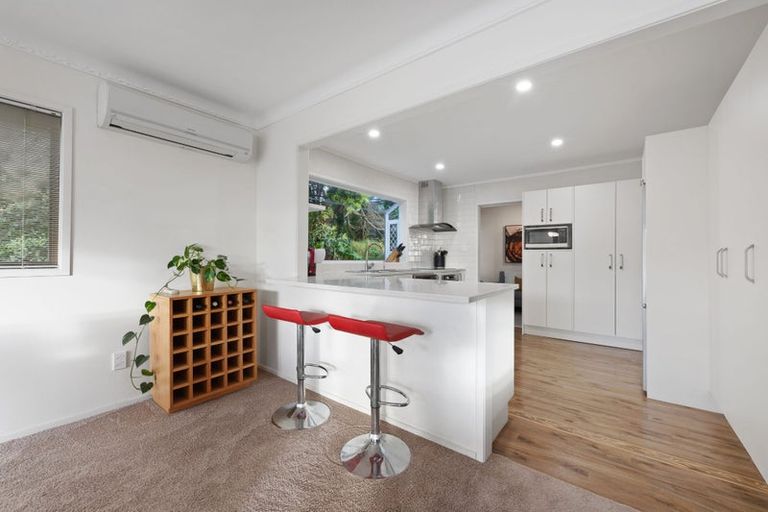 Photo of property in 2/9 Takutai Avenue, Bucklands Beach, Auckland, 2012