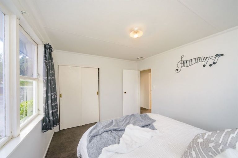 Photo of property in 22 Rhodes Drive, Kelvin Grove, Palmerston North, 4414