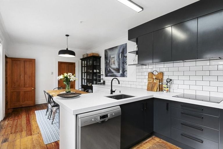 Photo of property in 14 Constable Street, Newtown, Wellington, 6021