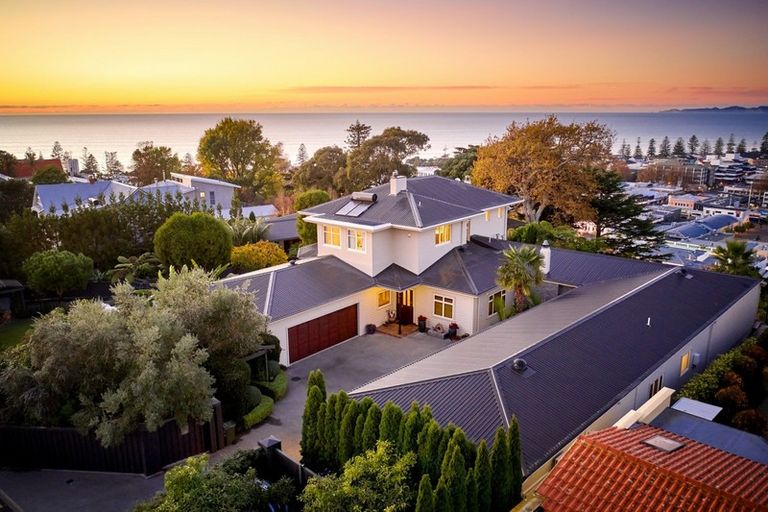 Photo of property in 26a Cameron Road, Bluff Hill, Napier, 4110