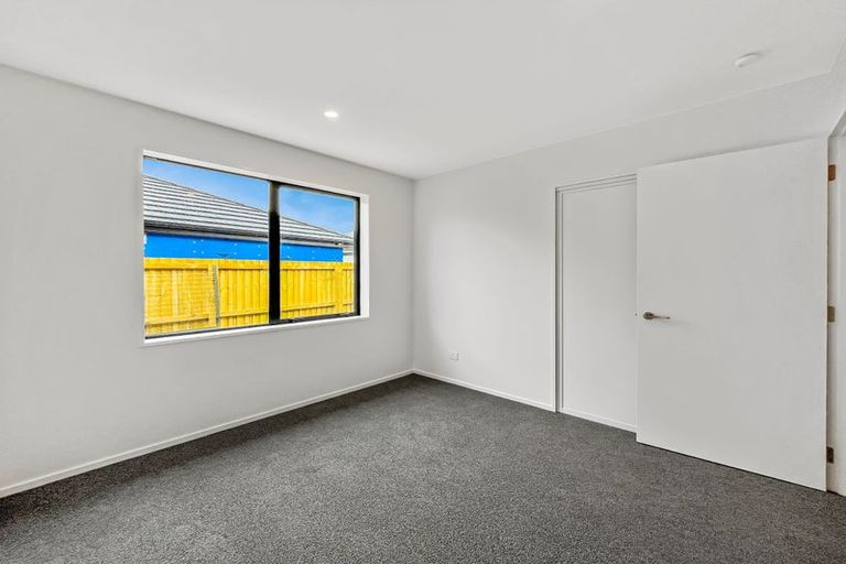 Photo of property in 35 Bill Hammond Drive, Belfast, Christchurch, 8051