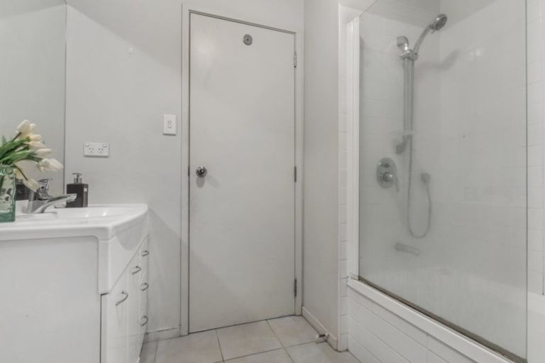 Photo of property in 25/94 Glengarry Road, Glen Eden, Auckland, 0602