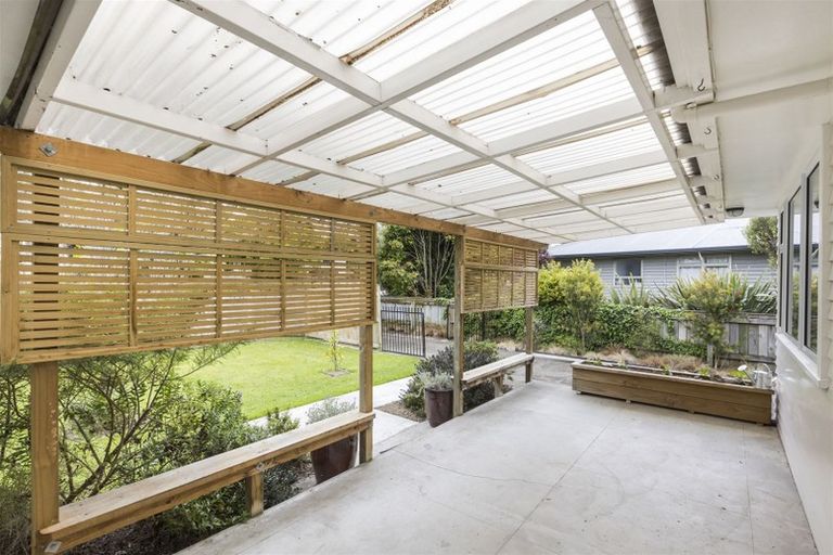 Photo of property in 12 Snowdon Avenue, Terrace End, Palmerston North, 4410