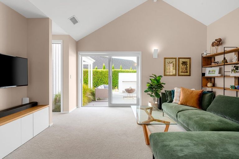 Photo of property in 77 Alan Livingston Drive, Cambridge, 3434