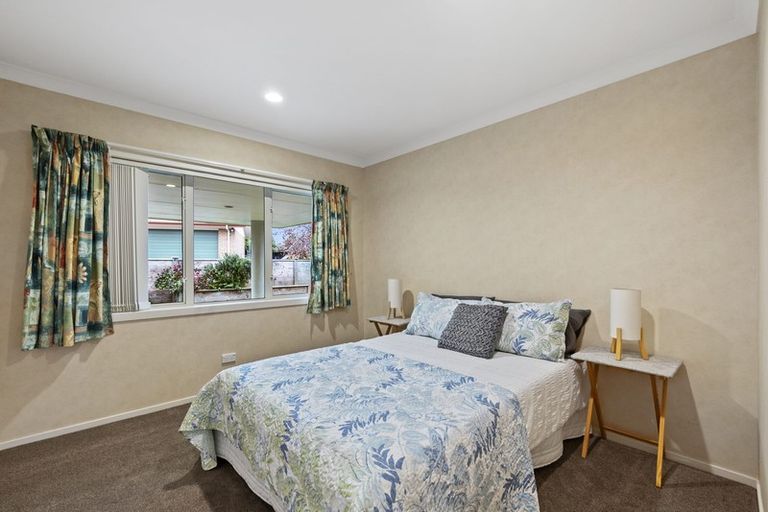 Photo of property in 4 Hunt Grove, Leamington, Cambridge, 3432