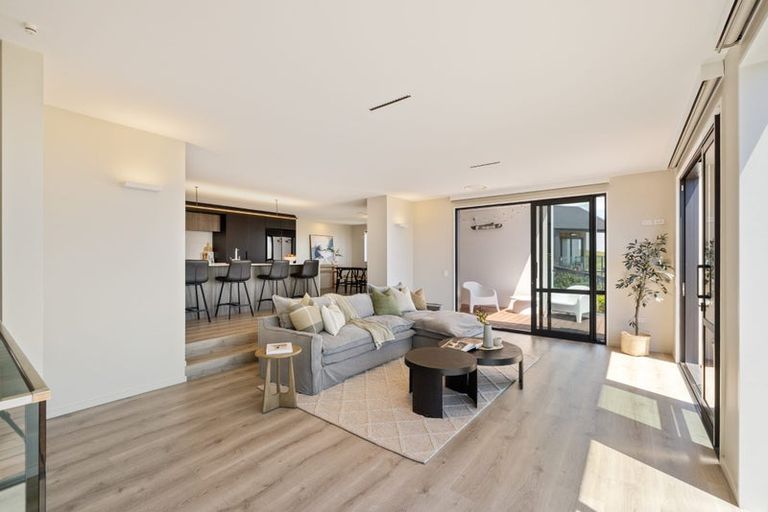 Photo of property in 8 Caldberg Close, Westmorland, Christchurch, 8025