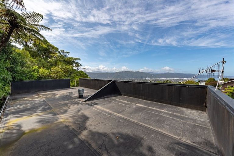 Photo of property in 44 Viewmont Drive, Harbour View, Lower Hutt, 5010