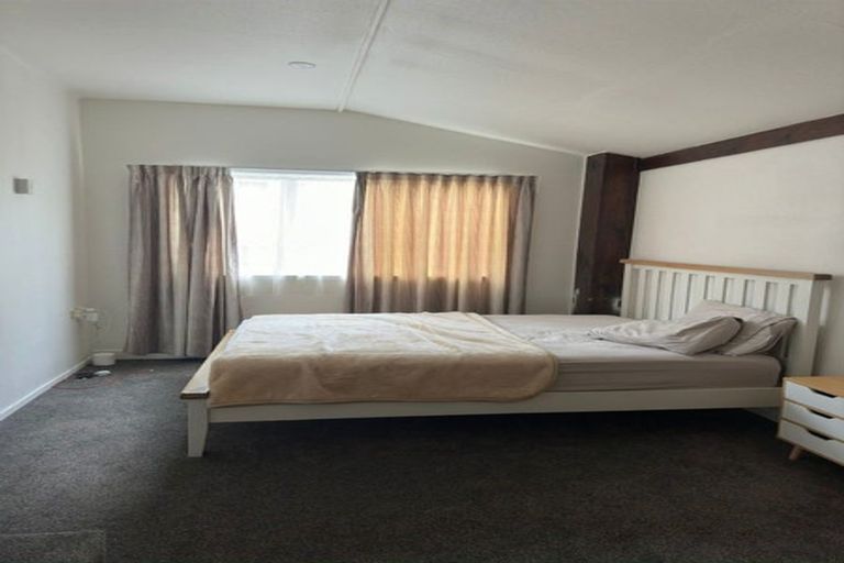 Photo of property in 3/23 Tane Street, New Lynn, Auckland, 0600