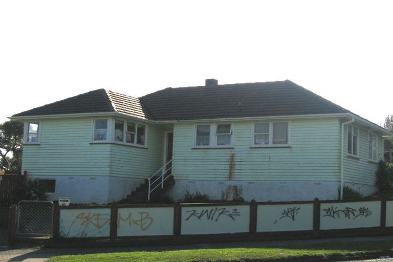 Photo of property in 73 Warspite Avenue, Cannons Creek, Porirua, 5024