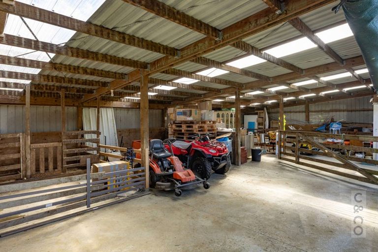 Photo of property in 179 Taupaki Road, Taupaki, 0782