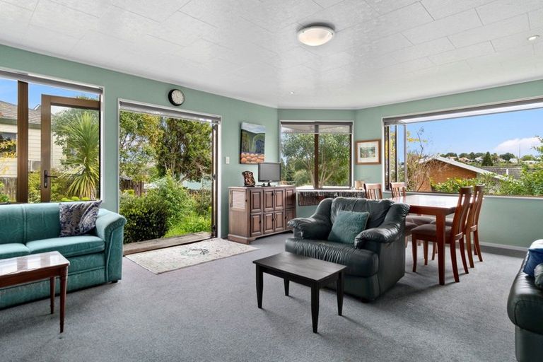 Photo of property in 64 Welcome Bay Road, Welcome Bay, Tauranga, 3112