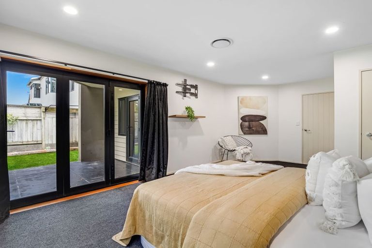 Photo of property in 52 Ruapehu Drive, Fitzherbert, Palmerston North, 4410