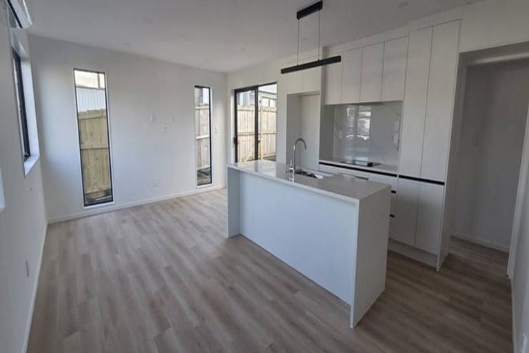 Photo of property in 8a Cheviot Street, Mangere East, Auckland, 2024