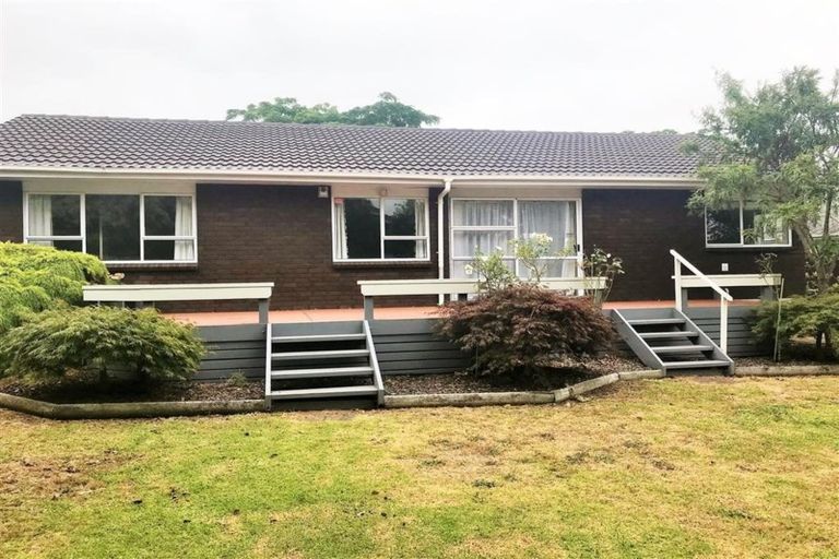 Photo of property in 185 Walter Strevens Drive, Conifer Grove, Takanini, 2112